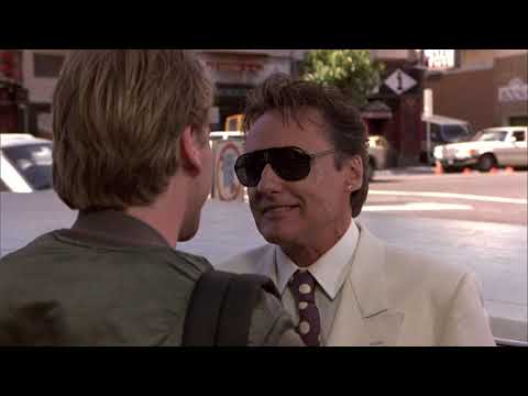 Dennis Hopper and Keifer Sutherland in Flashback (1990)