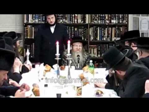 Sanz Zmigrad Rebbe Conducting Yahrtzeit Tish In BpTeves 5772