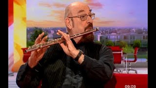 Playing The Flute To His Cat: Jethro Tull Ian Anderson