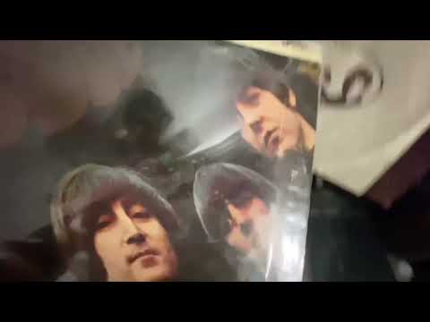 BEATLES LOVE SONGS LP ( GOOD SCORE & GOOD PRICE!!!)