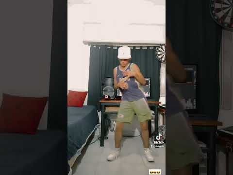 bailando perreo zs 🥵🥶