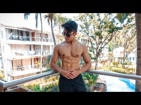 CRAZY HOTEL ROOM TOUR & Visiting Calangute Beach | Exploring Goa 01