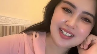 Download lagu Mothers Don't Choose Age Either mp3