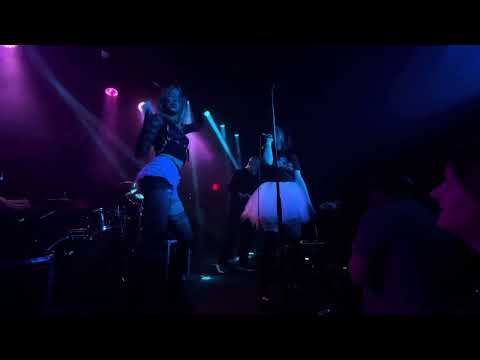 Mari Kattman - You Can Show Yourself Out