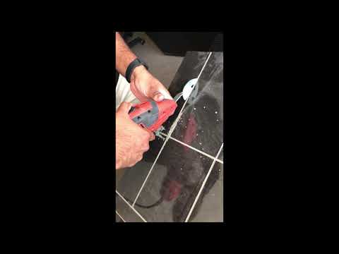 Rubi Elektrinis gremžtukas plytelių tarpų valymui, komplekte 1,5 ir 3 mm geležtės video