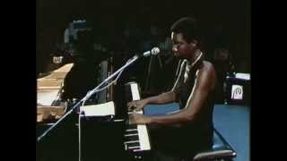 Nina Simone - I Wish I Knew How It Would Feel To Be Free (Montreux 1976)