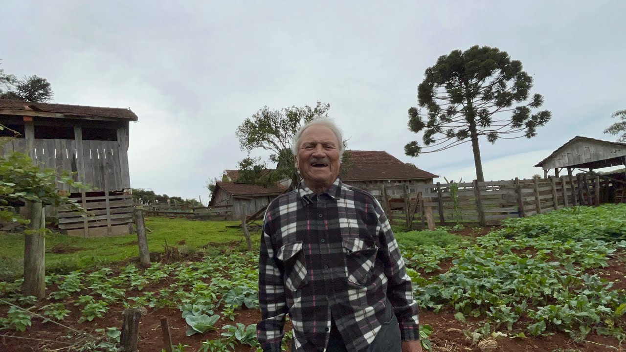 VIVENDO NO SÍTIO SÓ FICA VELHO QUEM QUER- SEU EURIDES ESMERALDA RS