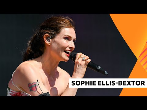 Sophie Ellis-Bextor - Murder On The Dancefloor (Radio 2 in the Park 2025)