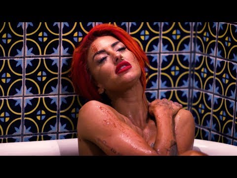 Neon Hitch - I Know You Wannit [Official Video]
