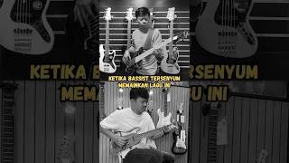 Download lagu Ketika bassist tersenyum memainkan lagu ini mp3