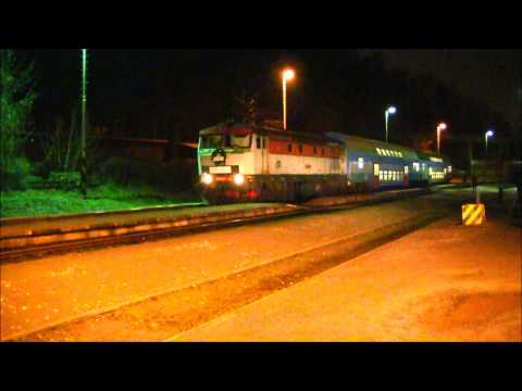 Poslední příjezd Os 9064 v čele s lokomotivou řady 749 v pravidelném řazení.