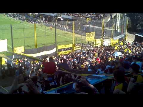 "MIRA QUE BANDA LA DE ALMIRANTE" Barra: La Banda Monstruo • Club: Almirante Brown