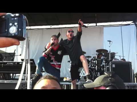 Faint Linkin Park ft. Tyler Carter & Michael Bohn Warped Tour