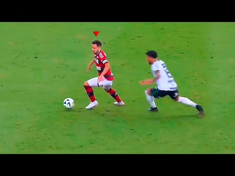 Toda a CLASSE do Everton Ribeiro!