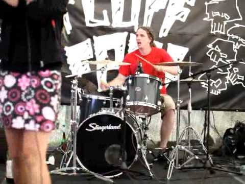 Tupak Amaru Fluff fest 2012 (First song)