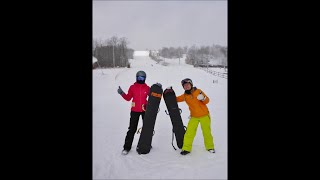 preview picture of video '2014 November 28: Deanne and Gyorgyi First Time Snowboarding and Lesson'