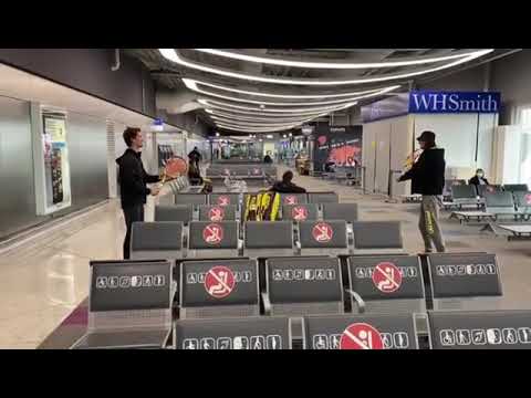 Andrea Bolla ed Edoardo Lavagno, allenamento improvvisato in aeroporto