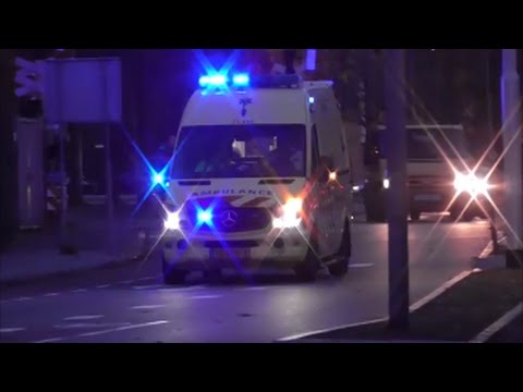 (Rijdt verkeerd) A1 Ambulance 21-114 met spoed in Oss
