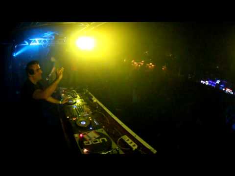 Blu Mar Ten drops Teebee @ Handline w/ Blu Mar Ten