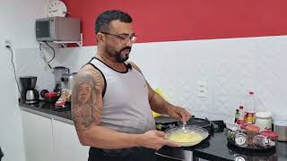 Andr Arraiz, preparar uma crepioca pra tomar caf..