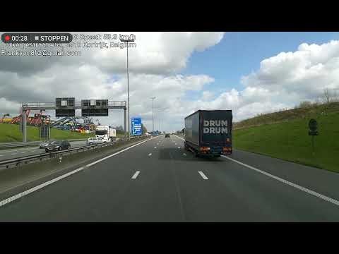live accident e17 marke Kortrijk Belgium, with car and truck, looks at the opposite direction