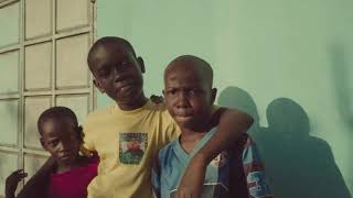 Download lagu Bez Idakula - Shine mp3 Download lagu Bez Idakula - Shine mp3