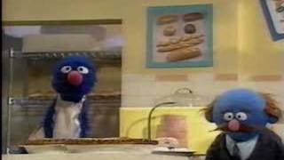 Sesame Street - Grover the Baker