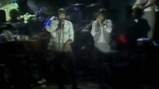 I&#39;m so lonesome I could cry - Elvis and Glen Campbell