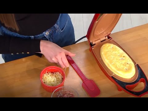 Battle d'omelette ! Qui de Clémence ou Alexandre Devoise a réalisé la plus belle omelette