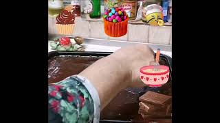 עוגת שוקולד משגעת ללא מיקסר Chocolate cake without mixer הקישור בתגובות (ליהי קרויץ - מטבח בקלי קלות) - התמונה מוצגת ישירות מתוך אתר האינטרנט יוטיוב. זכויות היוצרים בתמונה שייכות ליוצרה. קישור קרדיט למקור התוכן נמצא בתוך דף הסרטון