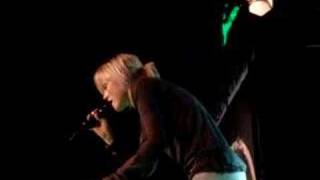 Appelpop Ilse DeLange: Reach for the light