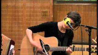 CLARA LUZIA : The Waving Ones (FM4 Acoustic Session)