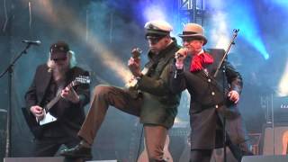 TORFROCK/ Die Bagalutenband feat. the rocking Police Officer, Mister Holm.In HD
