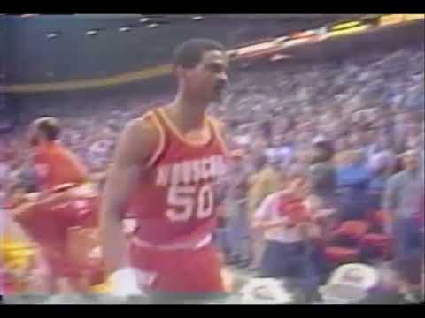 Ralph Sampson Punches Bill Hanzlik (1986)