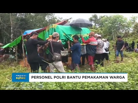 PERSONEL POLRI BANTU PEMAKAMAN WARGA