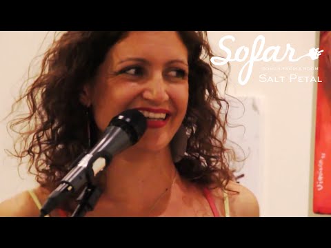 Salt Petal - Por La Luna | Sofar Los Angeles