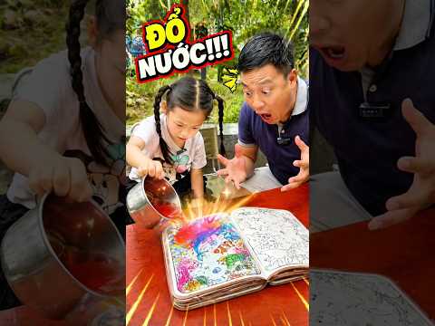Con đổ nước lên tranh… bố chạy ra và cái kết 🤣