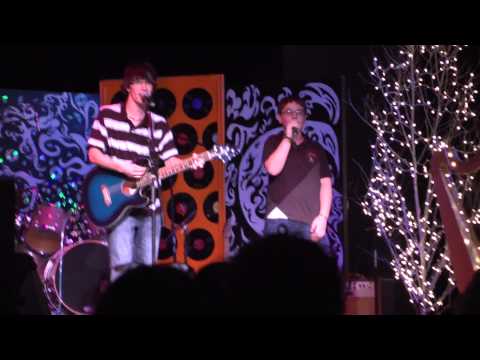 Personne, live au concours de talent d'Alexandria