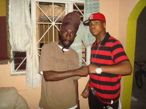 Solo ft Sizzla Kalonji-Born to the city