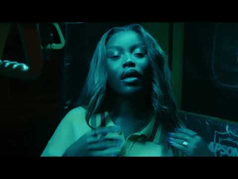 Ajebo Hustlers feat. Gyakie - 365 DAYS (Official Music Video)