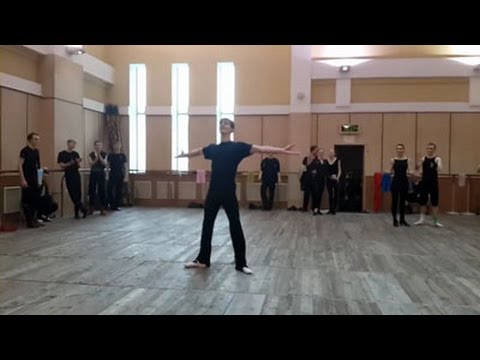 That's doing double tours in virsky ensemble / Вот так делают двойные туры в ансамбле вирского