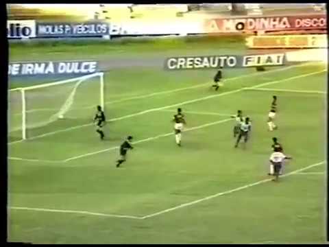 Claudio Adão (Bahia) - 31/03/1991 - Bahia 1x1 Atlético-PR - 1 gol