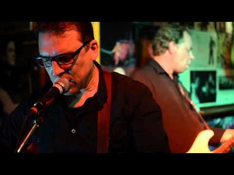 Walter Rootsie & Blue Connection - Running Down Slow (HD)