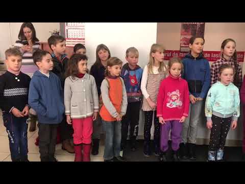 Copiii din Scoposeni la sediul ZDI - moment artistic