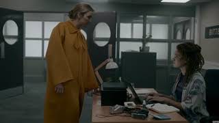 Killing Eve 3 x 8 Villanelle at Eve’s work video