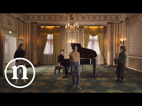 Konradsen performs «Many People» | Nerver Live session