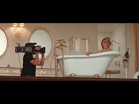 Most creative movie scenes from Downsizing (2017)