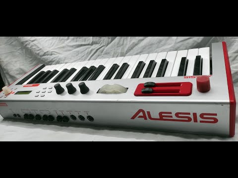 Alesis Micron Keyboard Synth with power supply and Gator Case image 8