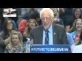 Bird Lands on Bernie’s Podium in Portland, Oregon - 3/25/15