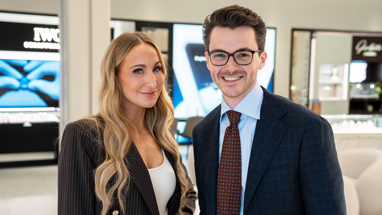 Nikki Glaser with Teddy Baldassarre, Kyle Dunnigan and Ahri Findling during a watch-shopping video